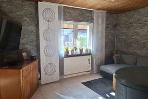 „Zwei Wohneinheiten, Garten & PV – viel Haus für wenig Geld!“ – Die vollständige Adresse der Immobilie erhältst du vom Anbieter., 97633 Höchheim – Vorschaubild 6