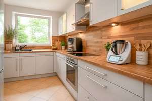 2 Balkone & großzügiger Grundriss: Tolle 3-Zimmer-Wohnung in begehrter Lage von Hamburg-Poppenbüttel – Die vollständige Adresse der Immobilie erhältst du vom Anbieter., 22391 Wellingsbüttel, Hamburg – Vorschaubild 7