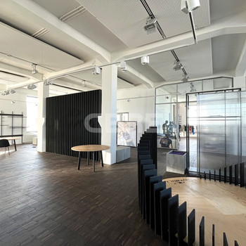Medienhafen: Loftige Büro- & Showroomflächen