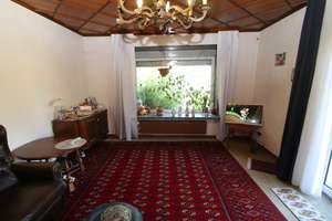 Zweifamilienhaus mit großzügigem Grundstück und Entwicklungspotential in Frankfurt-Harheim – 60437 Harheim, Frankfurt am Main – Vorschaubild 5