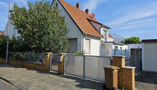 Bild von Crumstadt : freistehendes Einfamilienhaus mit Garten und Garage