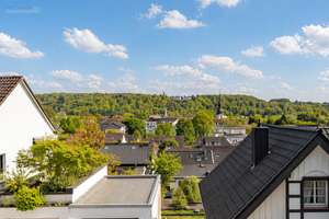 Großzügigkeit, die beeindruckt. Geborgenheit, die bleibt und das mitten in Kettwig – Die vollständige Adresse der Immobilie erhältst du vom Anbieter., 45219 Kettwig, Essen – Vorschaubild 11
