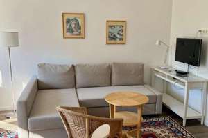 Möbliertes Studio mit Balkon in ruhiger Top-Lage – Luisenstraße  72, 80798 Am alten nördlichen Friedhof, München – Vorschaubild 1