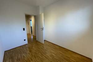 Familienfreundliches Reihenendhaus mit großem Garten, Garage & ausgebautem Dachstudio – Erich-Ollenhauer-Straße 54, 65187 Biebrich, Wiesbaden – Vorschaubild 28