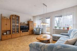Kapitalanlage in ruhiger Lage: Helle 3-Zimmer Wohnung mit Balkon und Blick ins Grüne