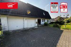Freistehendes Zweifamilienhaus I Großer Garten I Doppelgarage  – Oberbergischer Kreis – Vorschaubild 1