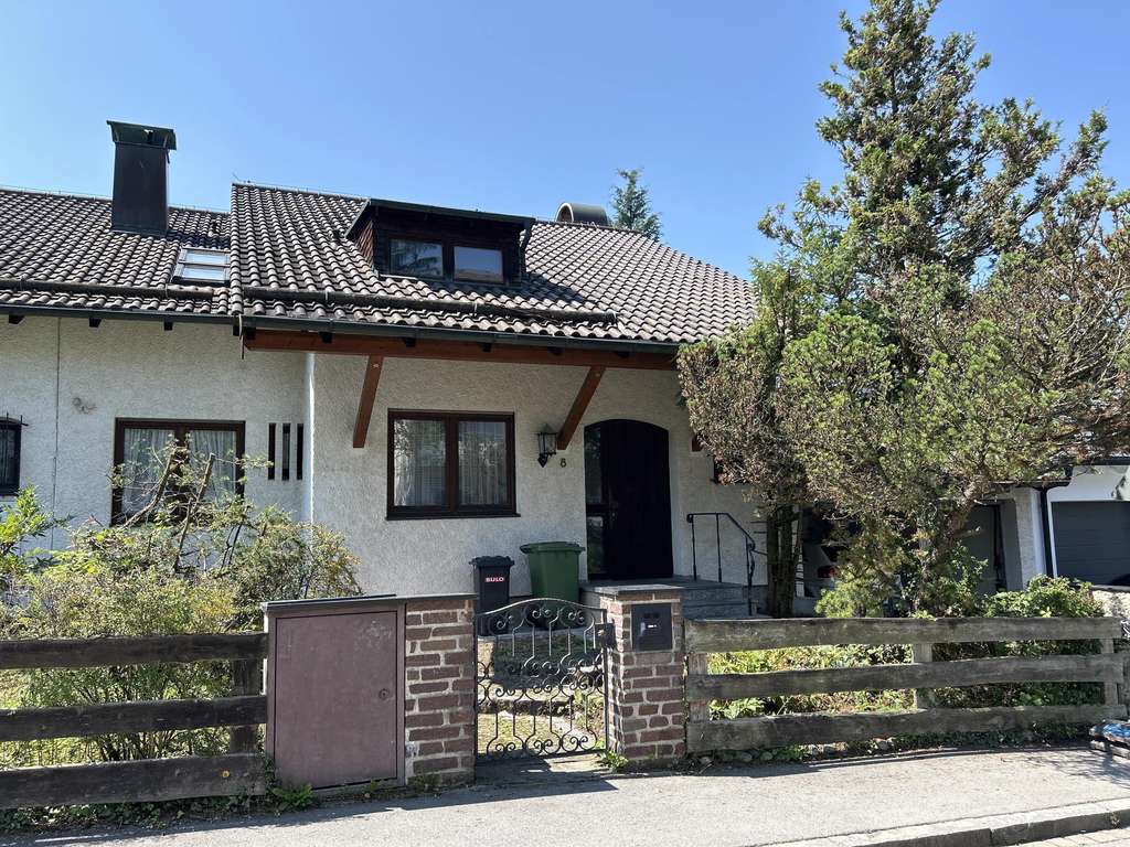 Immobilie in Grünwald - Interessante Doppelhaushälfte im Süden von Grünwald - Bild 3