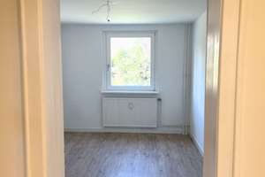 Sanierte 3-Zimmer-Wohnung mit moderner EBK und Bad – Sudetenweg 27, 38448 Vorsfelde, Wolfsburg – Vorschaubild 4