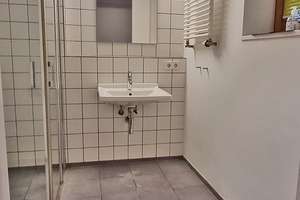 6707 - Teilmöbliertes 1-Zimmer-Apartment mit Tageslichtbad nähe Günther-Klotz-Anlage! – Die vollständige Adresse der Immobilie erhältst du vom Anbieter., 76135 Weststadt, Karlsruhe – Vorschaubild 5