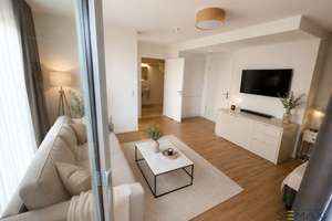 Über den Dächern Adlershofs – bezugsbereites Dachgeschoss-Apartment mit Terrasse