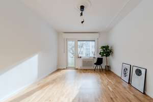 Erdgeschoss-Juwel mit Stuck und Balkon – provisionsfrei – Dürkheimer Straße 4, 12247 Lankwitz, Berlin – Vorschaubild 1