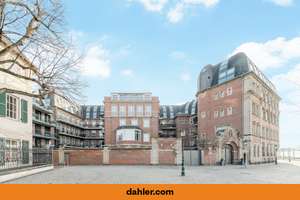 Kameha Residence / Möbliertes Apartment direkt an der Rheinpromenade mit TG-Stellplatz