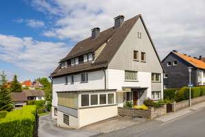 Gepflegtes Mehrfamilienhaus mit Entwicklungspotenzial – Die vollständige Adresse der Immobilie erhältst du vom Anbieter., 33617 Gadderbaum, Bielefeld – Vorschaubild 2