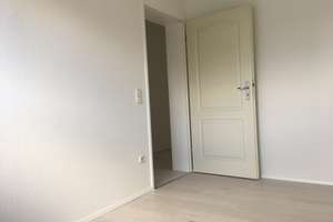 Köln-Weiden/Lessingstrasse: Moderne 3-Zimmerwohnung mit Dachterrasse in kleiner Wohneinheit – Lessingstrasse 00, 50858 Weiden, Köln – Vorschaubild 16