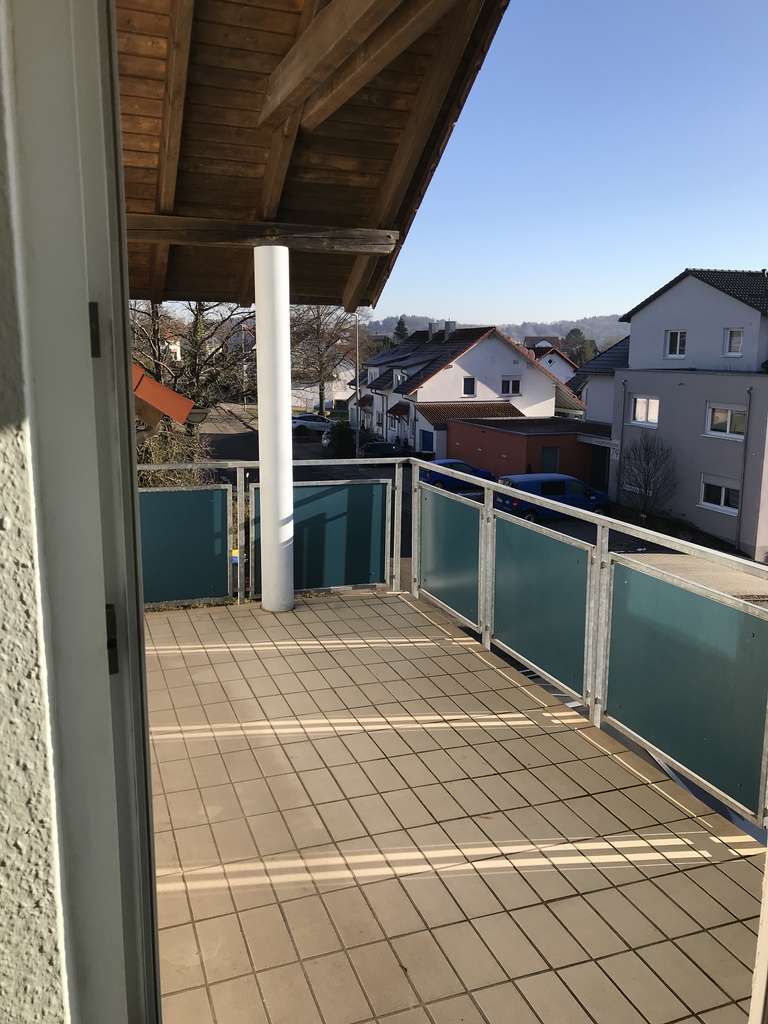 Immobilie in Althütte - Provisionsfrei! 2-Zimmer Dachgeschosswohnung mit Balkon und Außenstellplatz - Bild 2