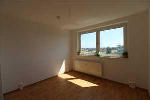 3-Raum-Wohnung mit Balkon & Aufzug – Werner-Seelenbinder-Str. 41, 39118 Magdeburg – Vorschaubild 3