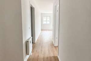 °°Frisch sanierte°° sonnige 3 Zimmer Wohnung mit Balkon und neuer Einbauküche – Sigrid-Undset-Straße 9, 15831 Blankenfelde-Mahlow – Vorschaubild 3