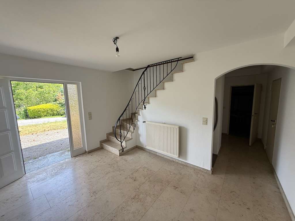 Immobilie in Kempenich - Einfamilienhaus mit großem Garten in schöner Wohnlage - Bild 4