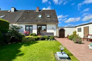 Liebevoll gepflegt- Haus mit traumhaftem Garten – Neumünster – Vorschaubild 9