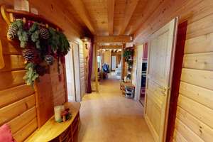 Ein Zuhause mit Charakter – Außergewöhnliches Holzhaus für Generationen – Die vollständige Adresse der Immobilie erhältst du vom Anbieter., 77743 Neuried – Vorschaubild 2