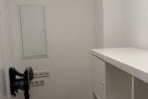 Stilvolle, möbelierte 2-Zimmer-Erdgeschosswohnung mit geh. Innenausstattung mit EBK – Kiesstraße 17, 64283 Mitte, Darmstadt – Vorschaubild 9
