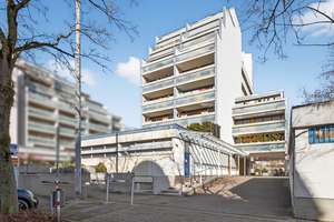 Großzügige 2-Zimmer-Wohnung mit Balkon und TG-Stellplatz in Uni-Nähe