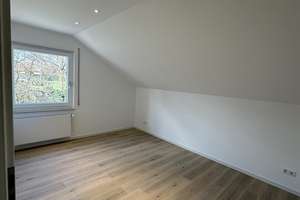 Renovierte Wohnung mit großem hellem Wohnzimmer und neuer Einbauküche – Die vollständige Adresse der Immobilie erhältst du vom Anbieter., 38448 Wendschott, Wolfsburg – Vorschaubild 5