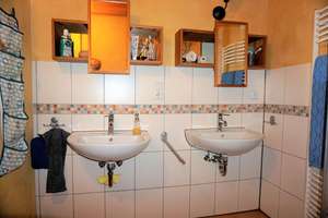 Schön gelegen in Pfeffelbach: 2 Häuser: 1 x ca. 194m² saniert,  1 x ca. 125m² renovierungsbedarf, mi – Die vollständige Adresse der Immobilie erhältst du vom Anbieter., 66871 Pfeffelbach – Vorschaubild 8
