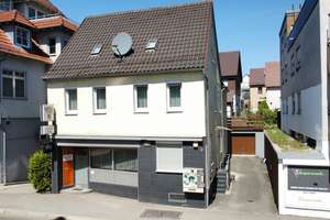 Wohn- und Geschäftshaus 
in zentraler Lage mit viel Potenzial