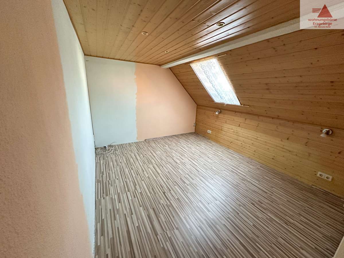 Immobilie in Lößnitz - Reihenmittelhaus in Lößnitz mit 6 Zimmern: Einfamilienhaus zentrumsnah mit Erweiterungspotential - Bild 7