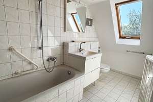 Dobritz: renovierte 2-Zi.-Maisonette mit Parkett & Juliette-Balkonen – Dobritzer Straße 65, 1237 Seidnitz/Dobritz, Dresden – Vorschaubild 8