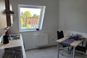 gemütliche 2-Zimmer-Dachgeschosswohnung mit Einbauküche in Dortmund – Wellinghofer Str. 205, 44263 Dortmund – Vorschaubild 6