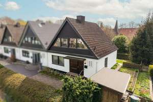 Familienfreundliches 4‑Zimmer‑Reihenendhaus mit Renovierungspotenzial in Kiel-Elmschenhagen