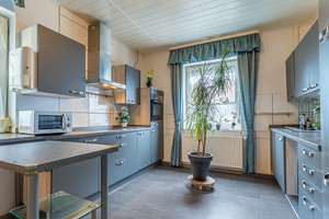Ein-Zwei Parteienhaus mit Garage, im Lindenhof/Gröpelingen. – Die vollständige Adresse der Immobilie erhältst du vom Anbieter., 28237 Lindenhof, Bremen – Vorschaubild 2