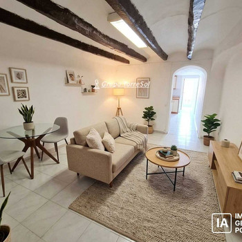 Stilvoll renoviertes Dorfhaus im Herzen des Ortes