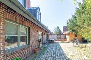 Schickes Haus mit drei Wohnungen in ruhiger Lage von Kronsburg – Die vollständige Adresse der Immobilie erhältst du vom Anbieter., 24145 Gaarden-Süd und Kronsburg, Kiel – Vorschaubild 4