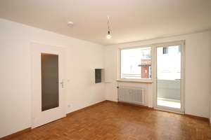 Gut geschnittene, neu renovierte 2-Zimmer-Wohnung mit Loggia in ruhiger Lage, Nähe U2 Milbertshofen – Die vollständige Adresse der Immobilie erhältst du vom Anbieter., 80807 Milbertshofen, München – Vorschaubild 2