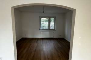 Kernsanierte Balkon-Wohnung mitten in Ronsdorf  – Staasstraße 37, 42369 Ronsdorf, Wuppertal – Vorschaubild 4