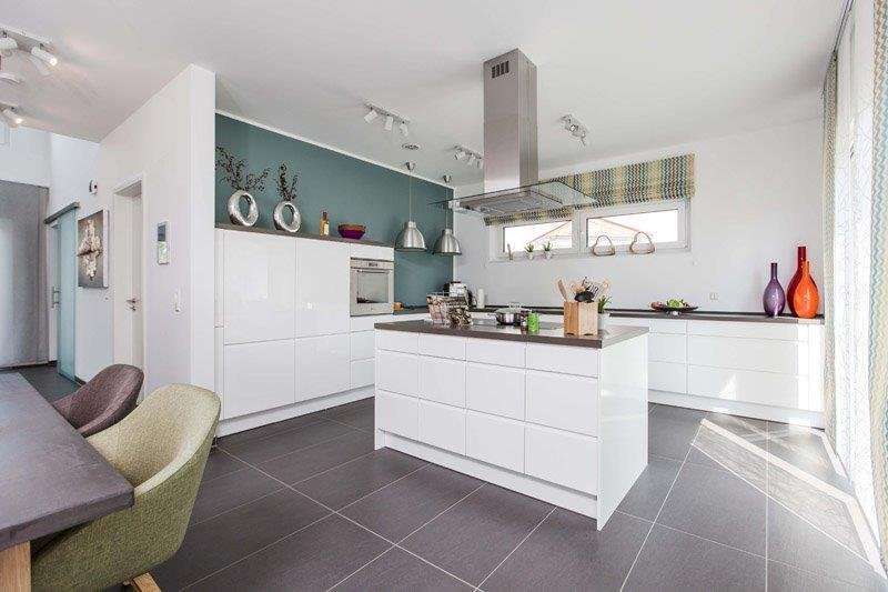 Immobilie in Mönchsroth - Füße hochlegen erwünscht! Ruhiges Haus mit großzügigem Wohn-Essbereich und  Sonnenterasse! - Bild 4