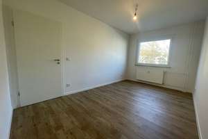 *moderne Balkonwohnung mit Tageslichtbad und 3 Zimmern* – Rieselshof 22, 45355 Borbeck-Mitte, Essen – Vorschaubild 8