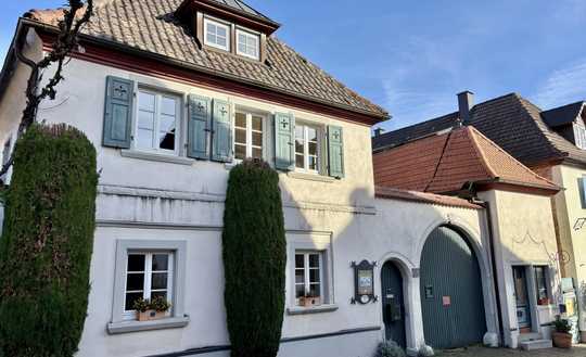 Einmalige Chance in der Theresienstraße von Rhodt - Charmantes Haus plus zwei Ferienwohnungen