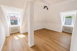 Modern renovierte, zentral gelegene Wohnung mit großzügigem Grundriss und zwei Balkonen – Juliuspromenade 64, 97070 Altstadt, Würzburg – Vorschaubild 4