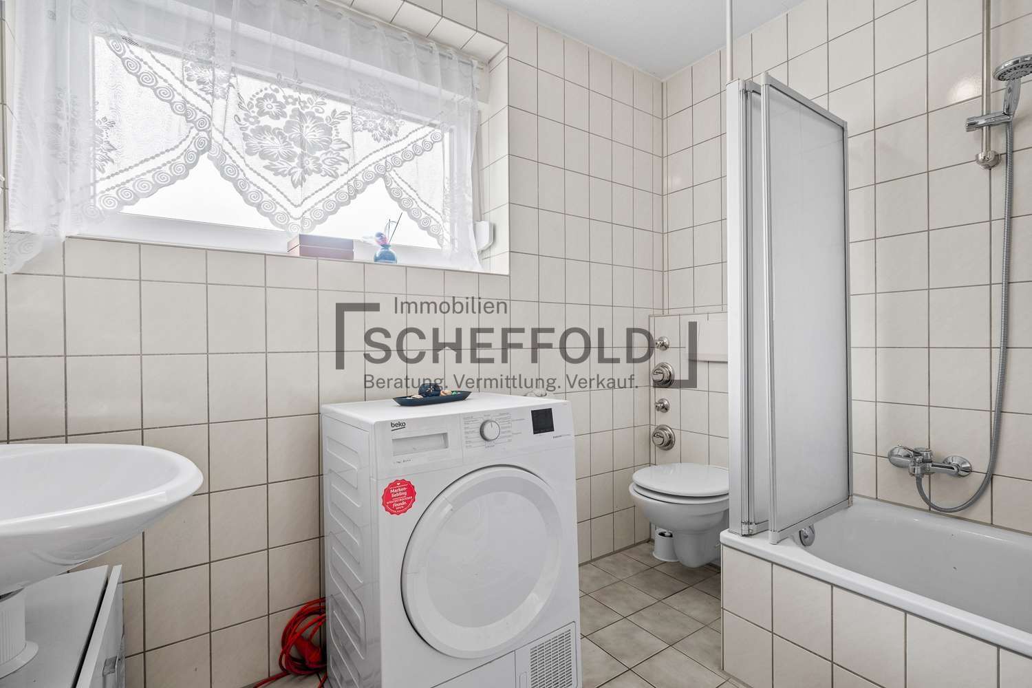 Immobilie in Schelklingen - Mit Sonnenbalkon! 3,5-Zimmer-Eigentumswohnung mit durchdachtem Grundriss - Bild 2