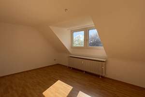 Helle 2-Zimmer Dachgeschosswohnung in Heisingen – Ostpreußenstraße 4, 45259 Heisingen, Essen – Vorschaubild 2