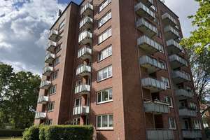 2,5 Zi. Wohnung mit Blick über Hamburg – Die vollständige Adresse der Immobilie erhältst du vom Anbieter., 22307 Barmbek-Nord, Hamburg – Vorschaubild 2