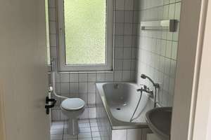 SEHR SCHÖNE MAISONETTE WOHNUNG 3 RAUM MIT 2 BÄDERN IN RUHIGER GRÜNER ZENTRALER LAGE VON BOCHUM – Die vollständige Adresse der Immobilie erhältst du vom Anbieter., 44793 Kruppwerke, Bochum – Vorschaubild 34