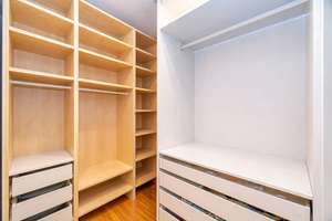Gemütlich, hell und kunstvoll – 2,5-Zimmer-Wohnung mit 120 m² Gartenparadies – Die vollständige Adresse der Immobilie erhältst du vom Anbieter., 81249 Altaubing, München – Vorschaubild 14
