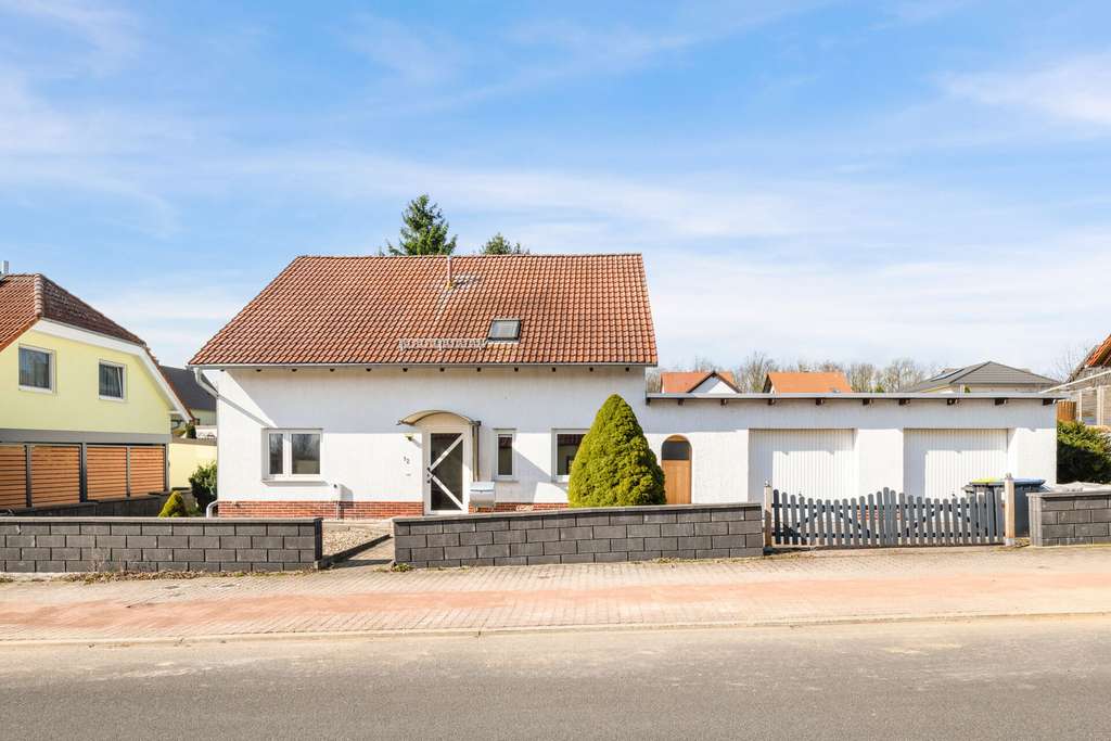 Immobilie in Ostrau - Viel Platz für Wohnträume auf sonnigem Grundstück - Bild 1