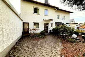 NEUES JAHR NEUES HAUS! Leerstand - Einzug sofort möglich! Große DHH in TOP LAGE – Ginsterweg 18A, 65527 Niedernhausen – Vorschaubild 2