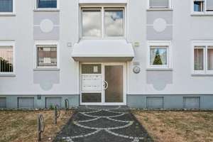 3-Zimmer-Wohnung mit Loggia und Garage - bezugsfrei in Leverkusen-Bürrig – 51371 Bürrig, Leverkusen – Vorschaubild 2